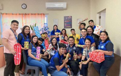 The Senior High School faculty organized a Kris Kringle gift exchange